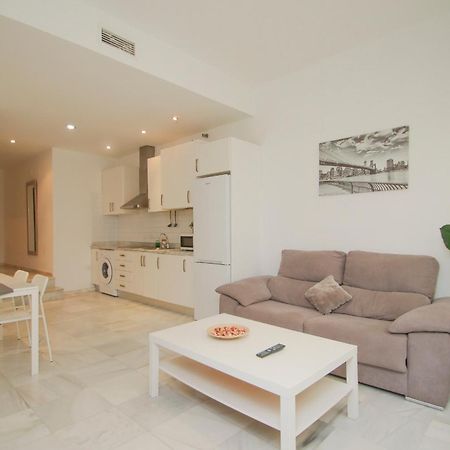 Lovely Apt In The City Center - 15M Walk Giralda เซบีญา ภายนอก รูปภาพ