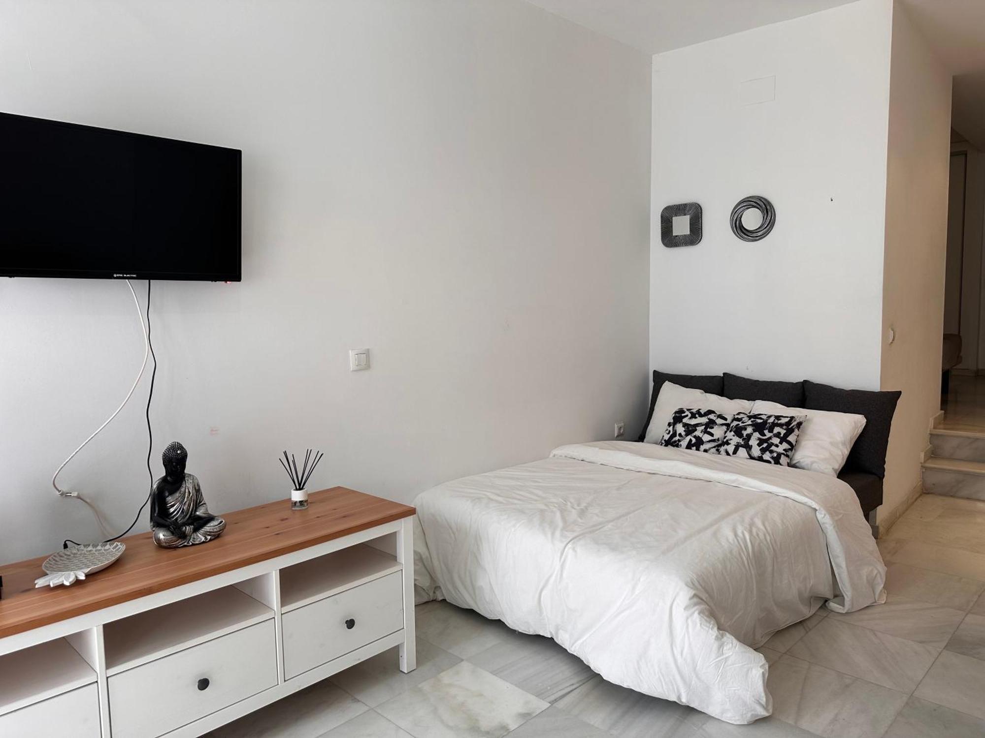 Lovely Apt In The City Center - 15M Walk Giralda เซบีญา ภายนอก รูปภาพ
