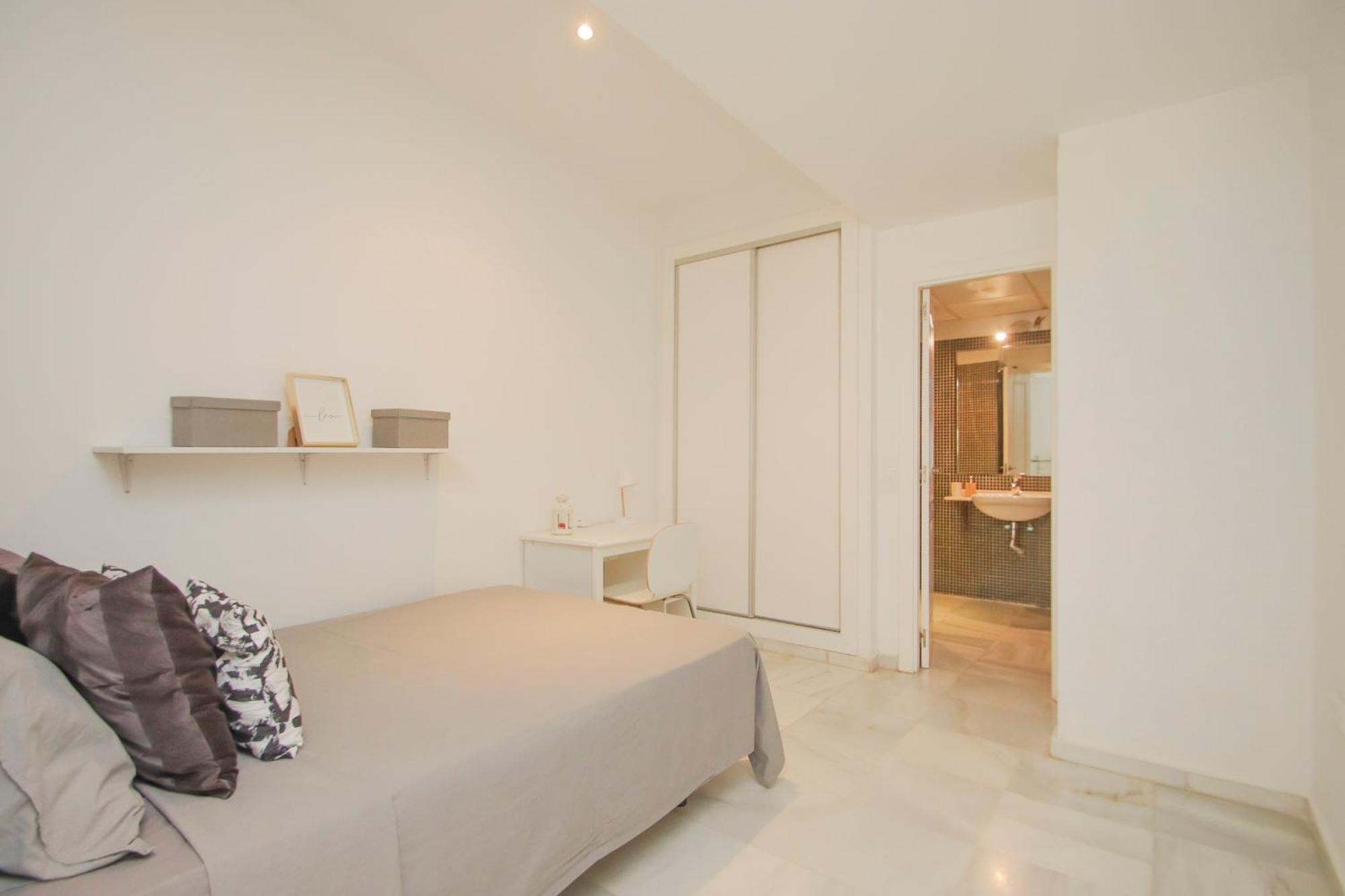 Lovely Apt In The City Center - 15M Walk Giralda เซบีญา ภายนอก รูปภาพ