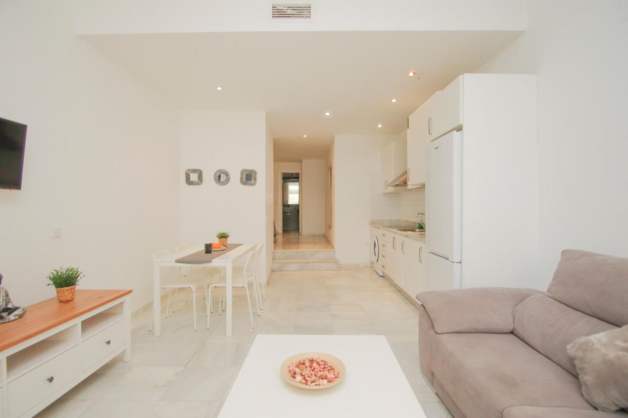 Lovely Apt In The City Center - 15M Walk Giralda เซบีญา ภายนอก รูปภาพ