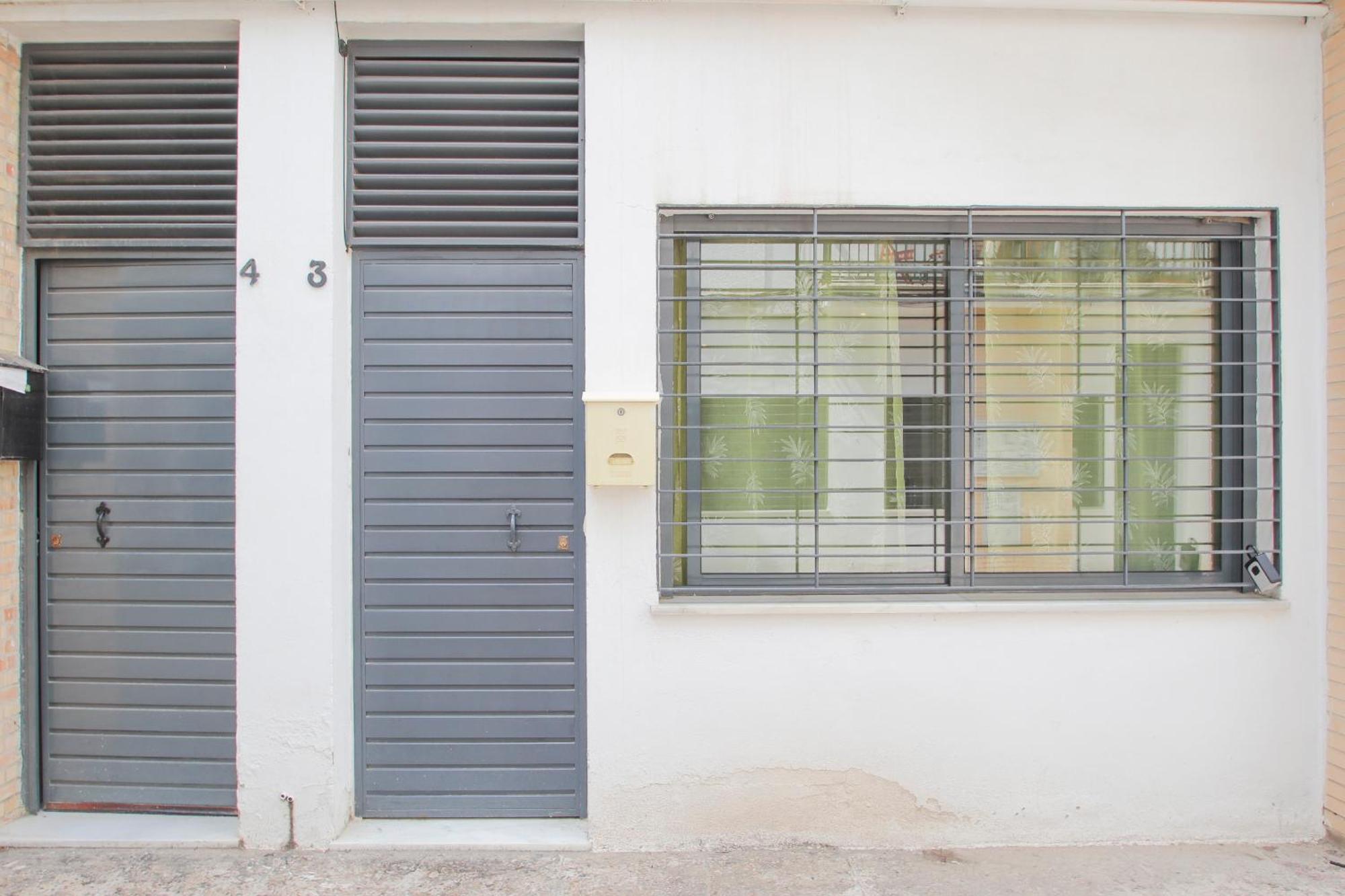 Lovely Apt In The City Center - 15M Walk Giralda เซบีญา ภายนอก รูปภาพ